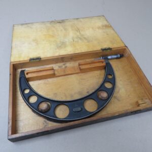 Outside Micrometer Moore & Wright No.971 Imperial 10" - 11" ME4126 RED2