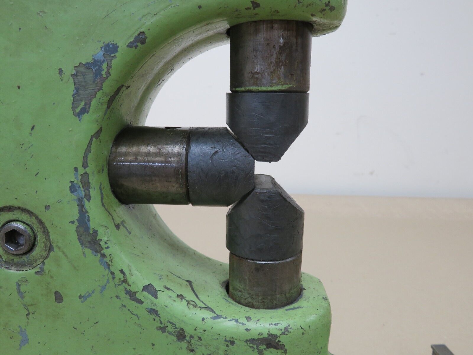 7" Centre Height Travelling Steady For DSG Dean Smith & Grace - Image 3